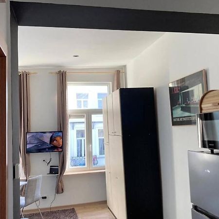 Magnifique Studio Au 2Eme Etage, A Proximite De La Gare Du Midi! Brüssel Exterior foto